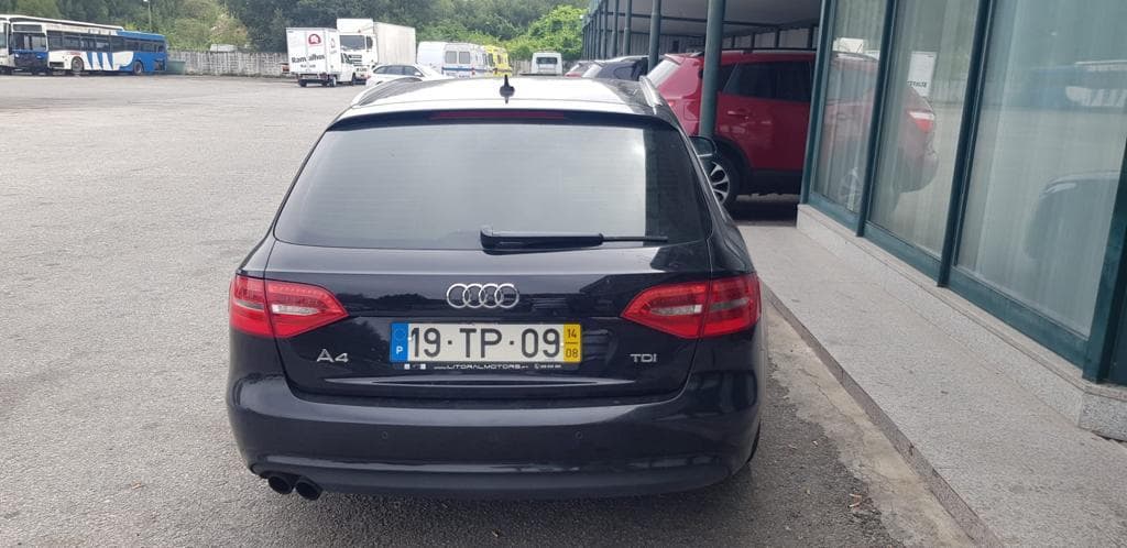 Audi A4 · Ano 2014 19-TP-09 — imagen 3