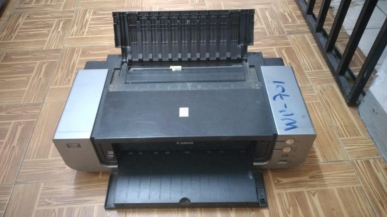 Material Informático ·