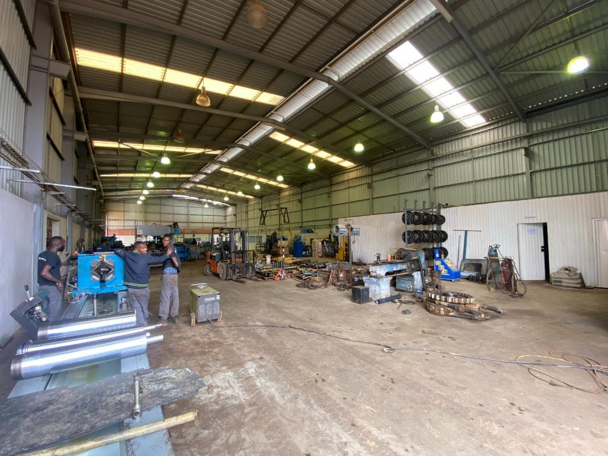 INSTALAÇÕES INDUSTRIAIS , VIATURAS, MÁQUINAS E EQUIPAMENTOS - KIKUXI, VIANA. — image 17