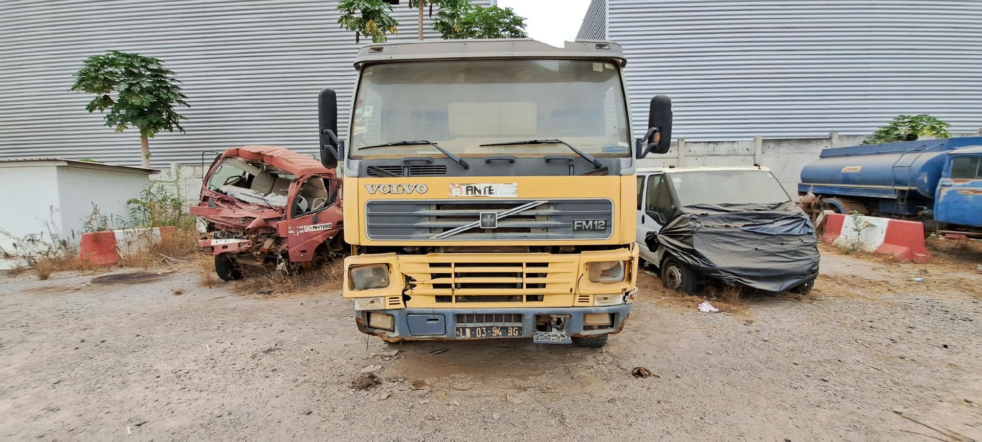 Camião basculante VOLVO FM12 — imagen 9