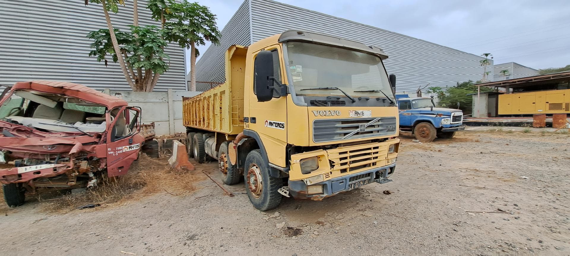 Camião basculante VOLVO FM12 — imagen 8