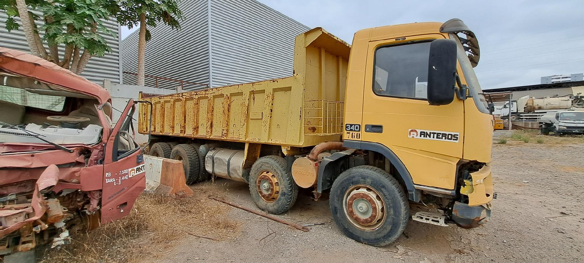 Camião basculante VOLVO FM12 — imagen 10