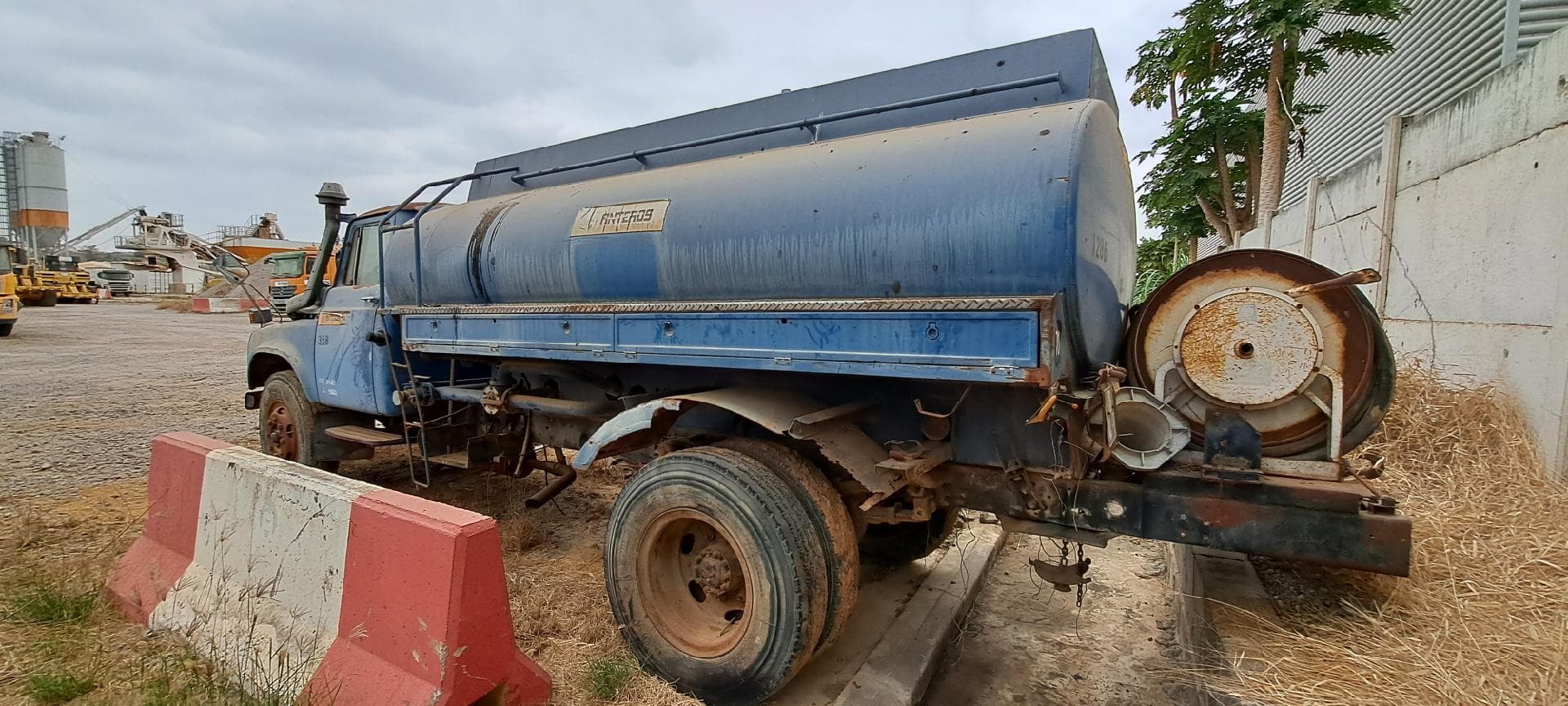 Camião cisterna TOYOTA DA115H3 — imagen 6