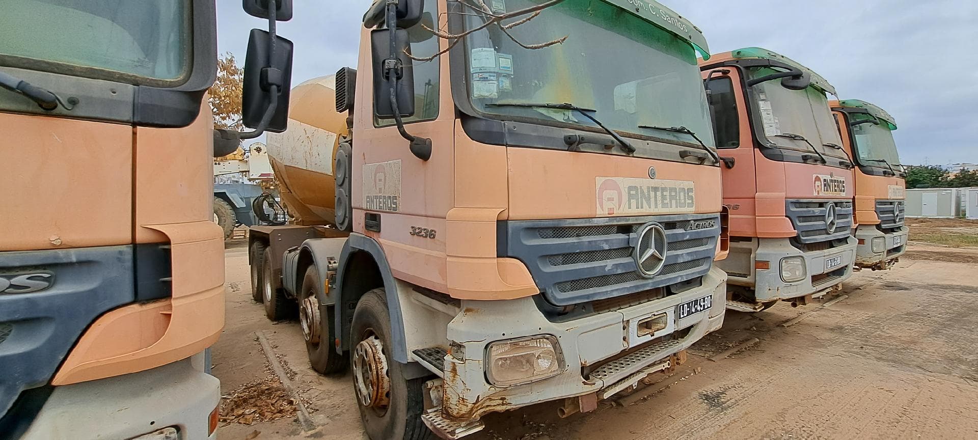 Camião autobetoneira MERCEDES BENZ 3236 — imagen 3