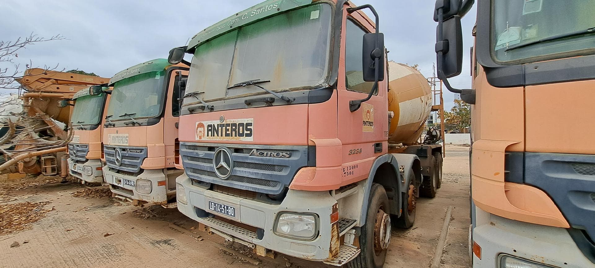 Camião autobetoneira MERCEDES BENZ 3236