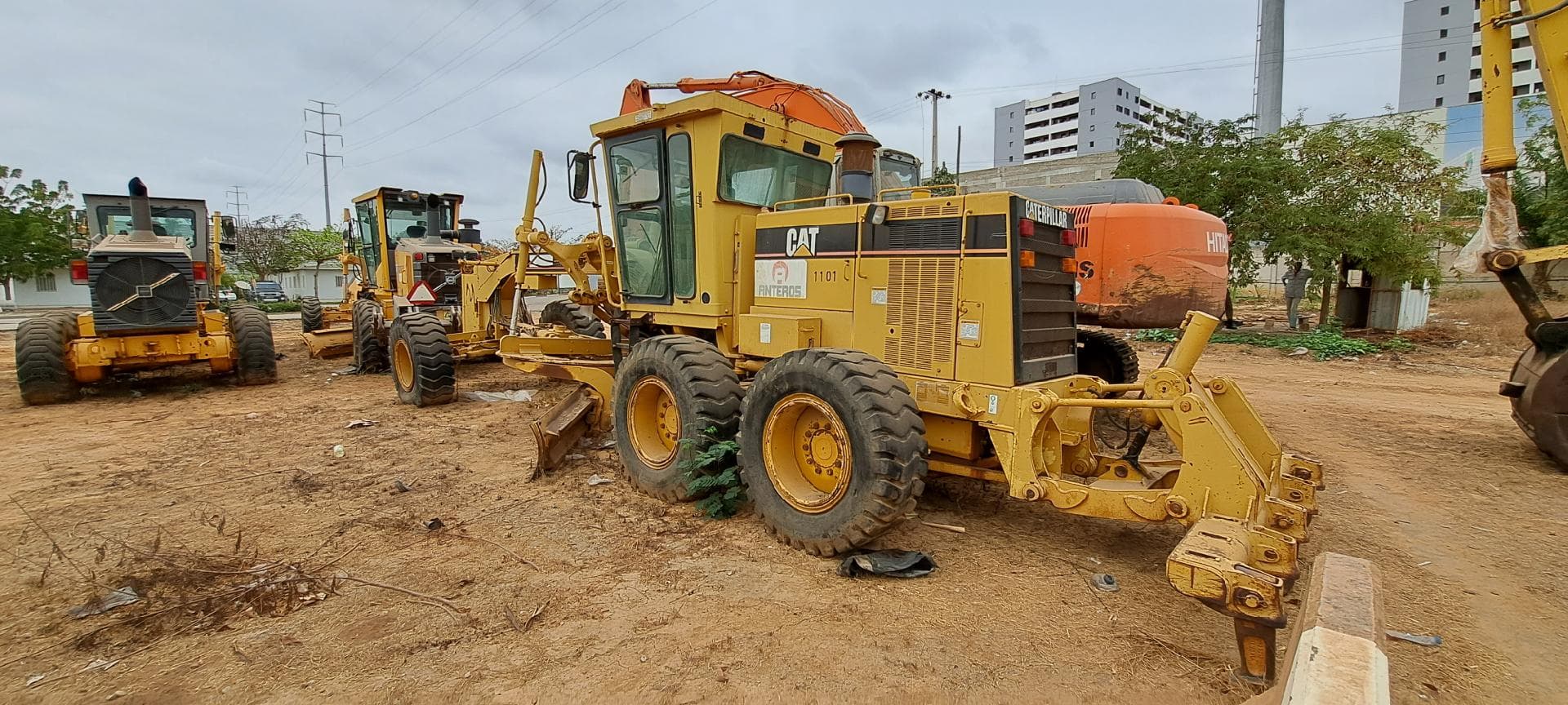 Motoniveladora CATERPILLAR — imagen 7