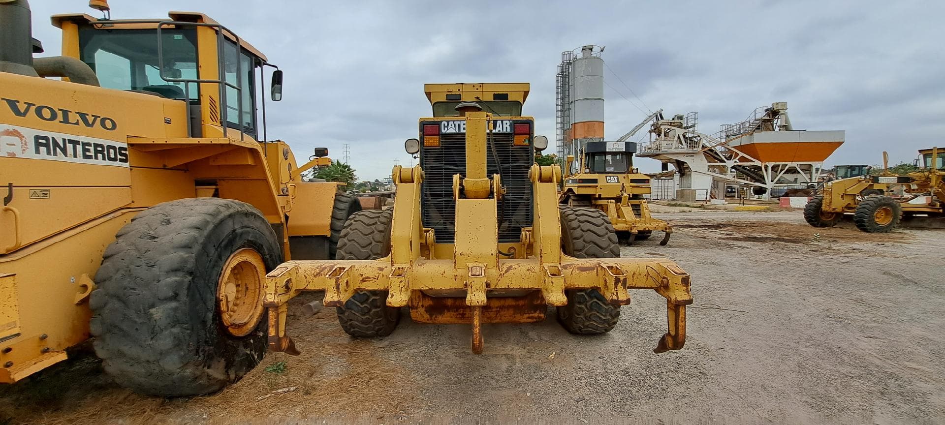 Motoniveladora CATERPILLAR — imagen 10