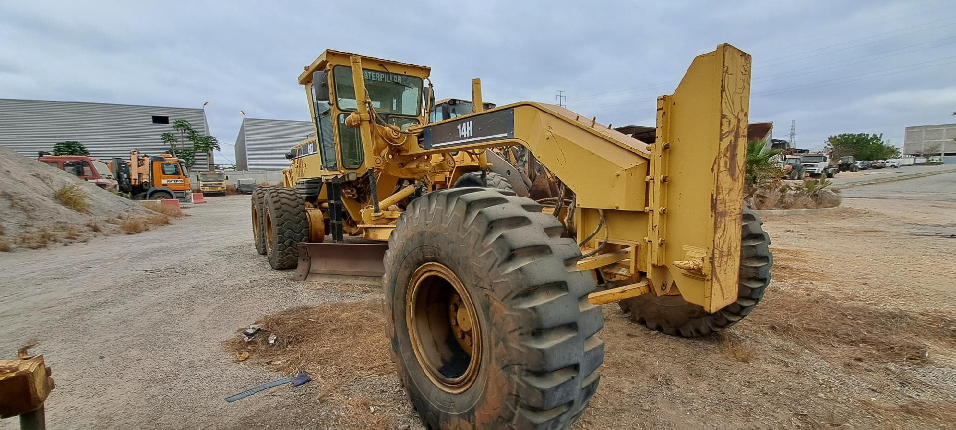 Motoniveladora CATERPILLAR — imagen 15