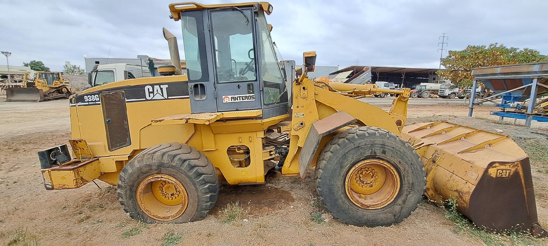 Pá carregadora CATERPILLAR 938G — imagen 5