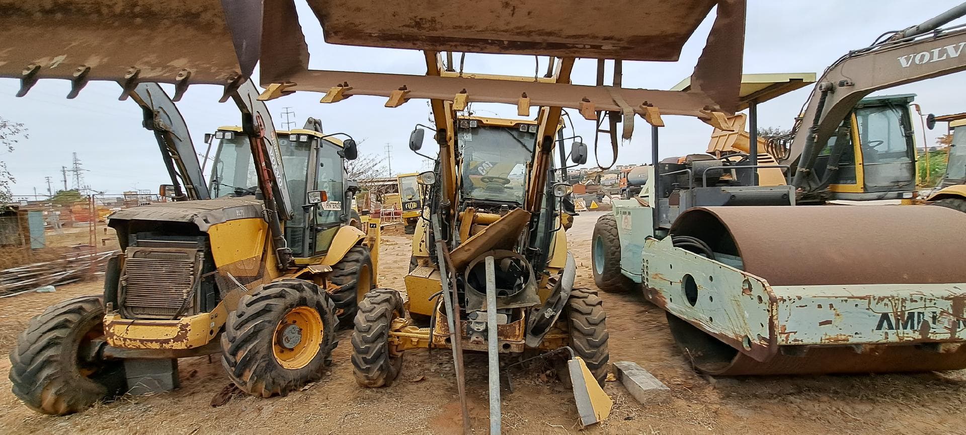 Retroescavadora CATERPILLAR 428E — imagen 1