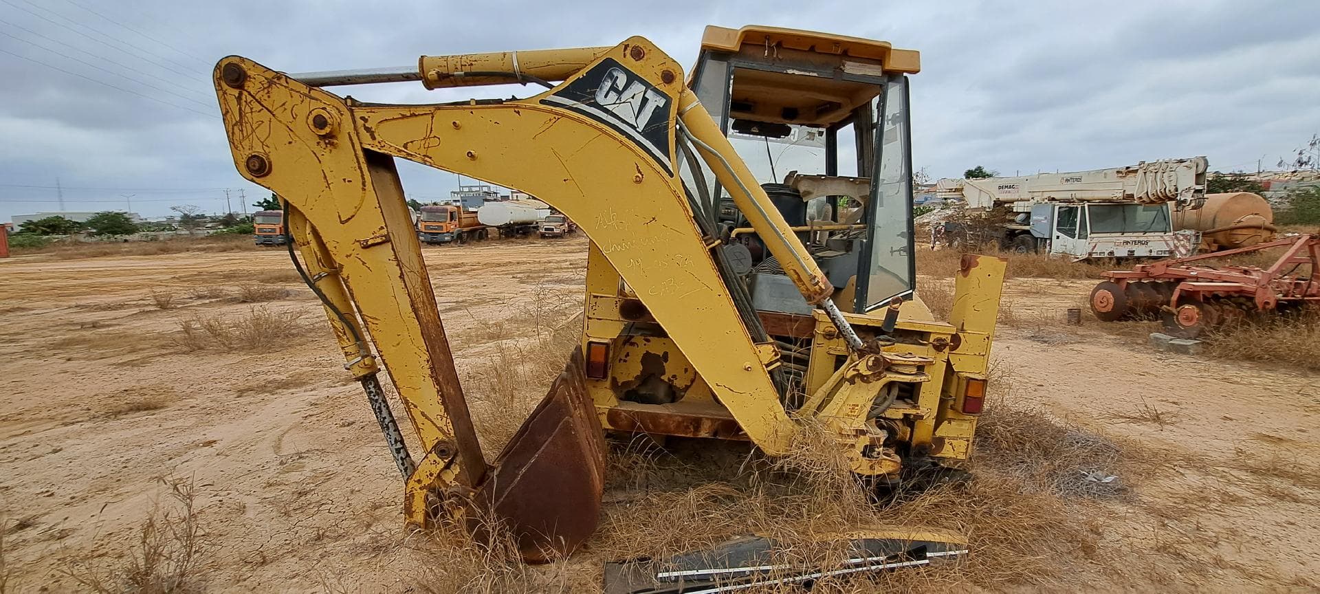 Retroescavadora CATERPILLAR 438C — image 7