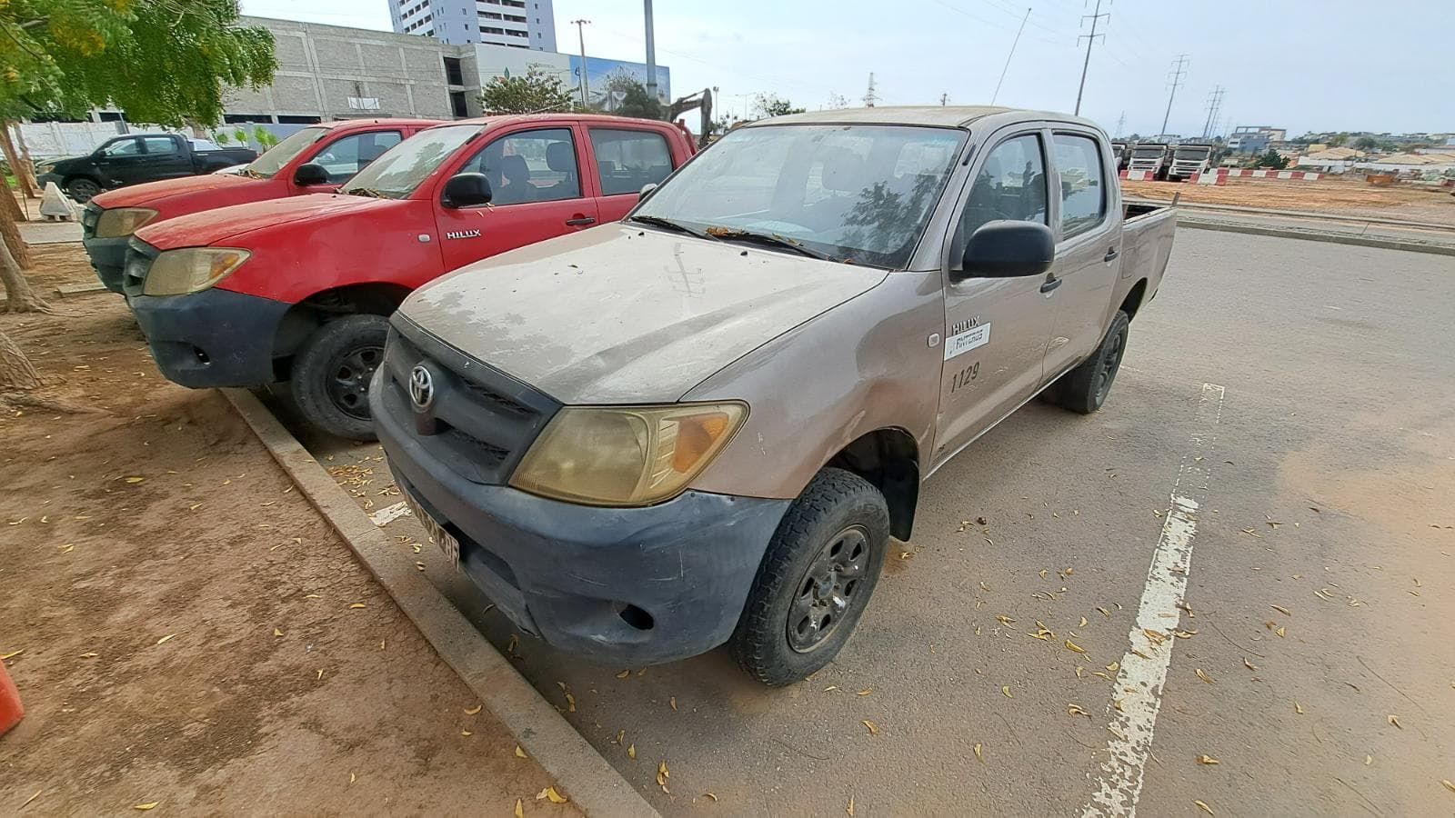 TOYOTA HILUX  · Belas