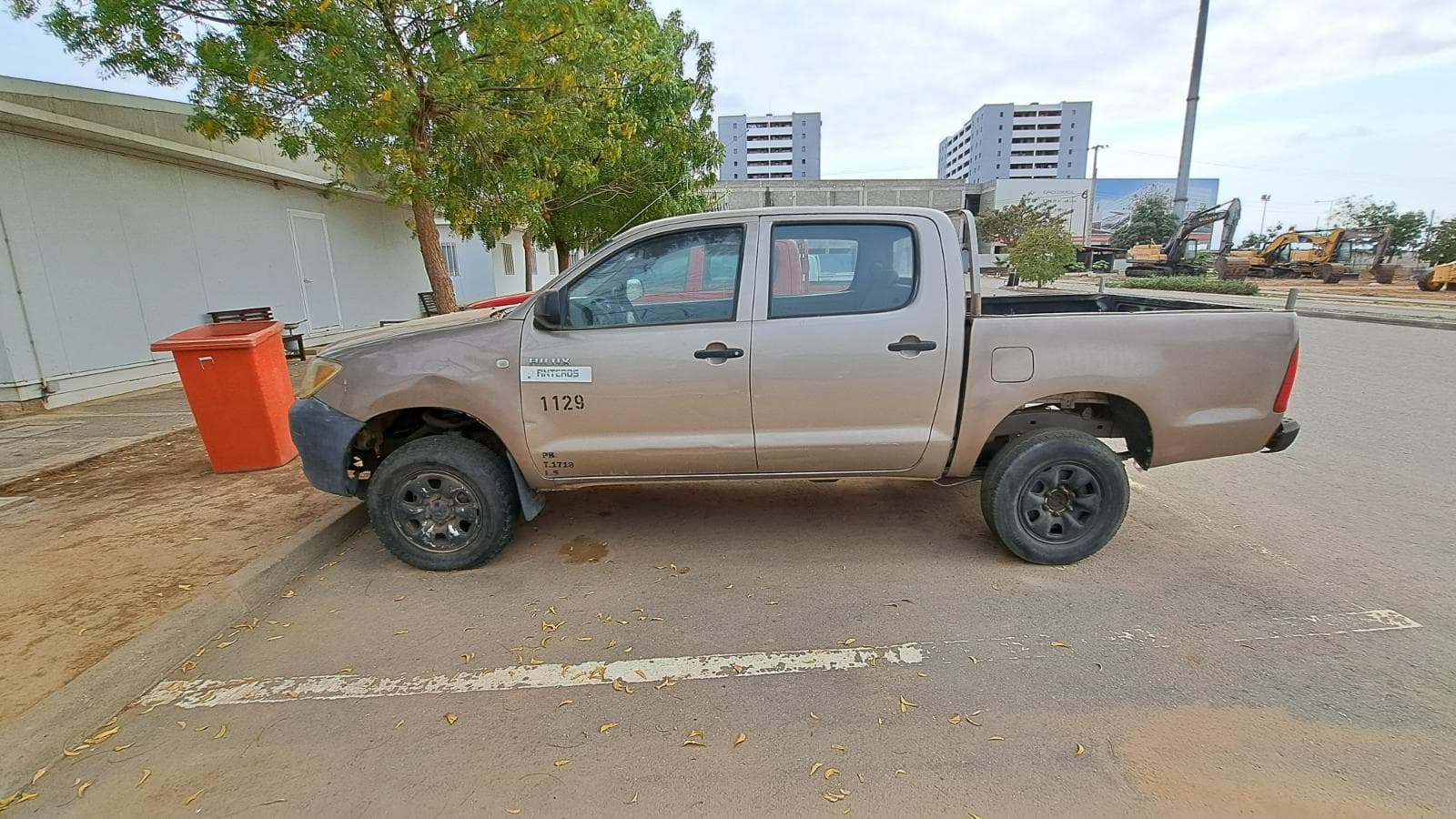 TOYOTA HILUX  · Belas — imagen 3