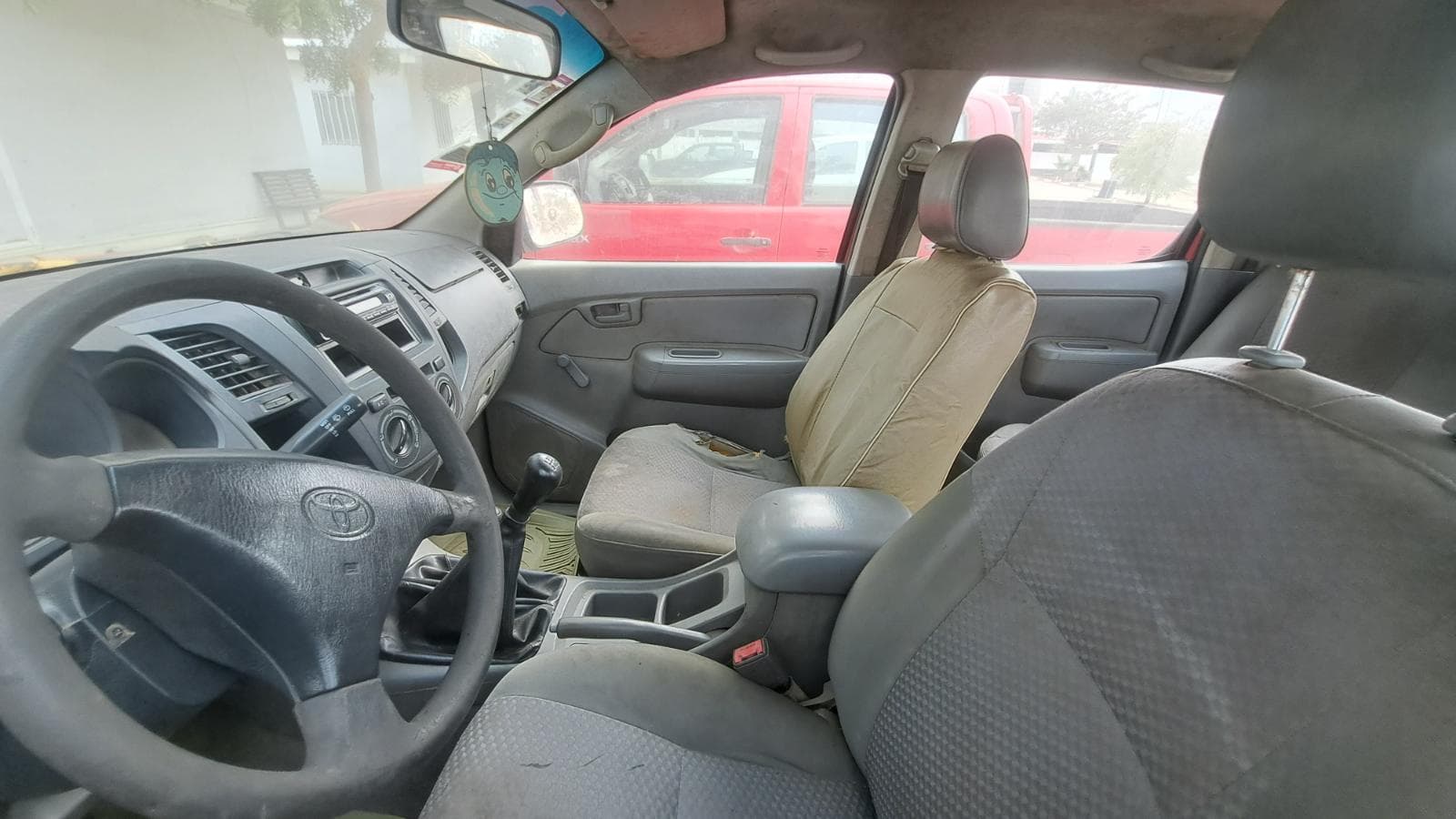 TOYOTA HILUX — imagen 3