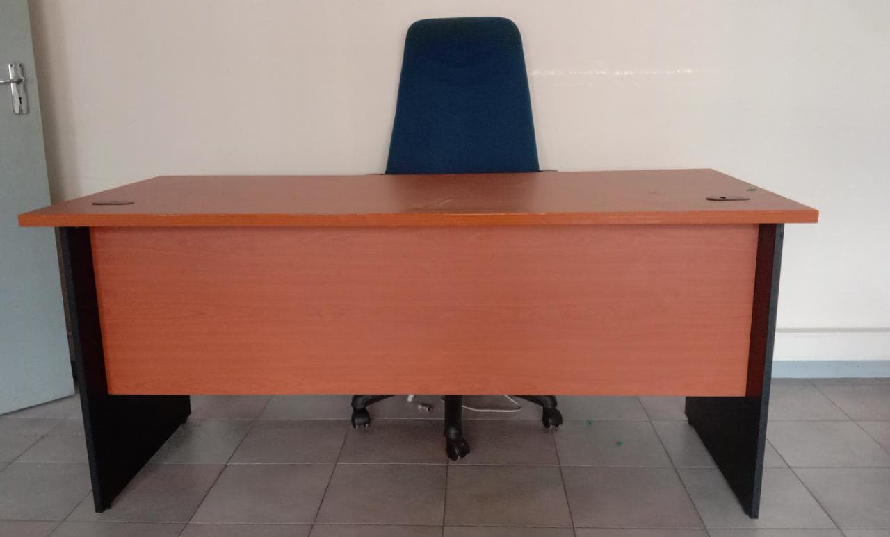Mobiliario de oficina ·