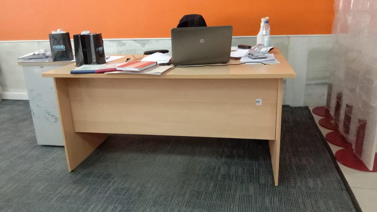 Mobiliário de escritório · — imagem 3