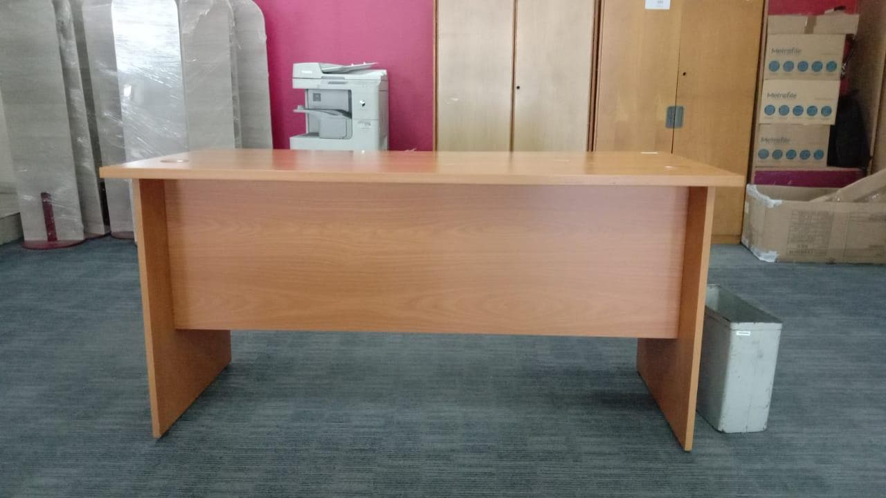 Mobiliario de oficina ·