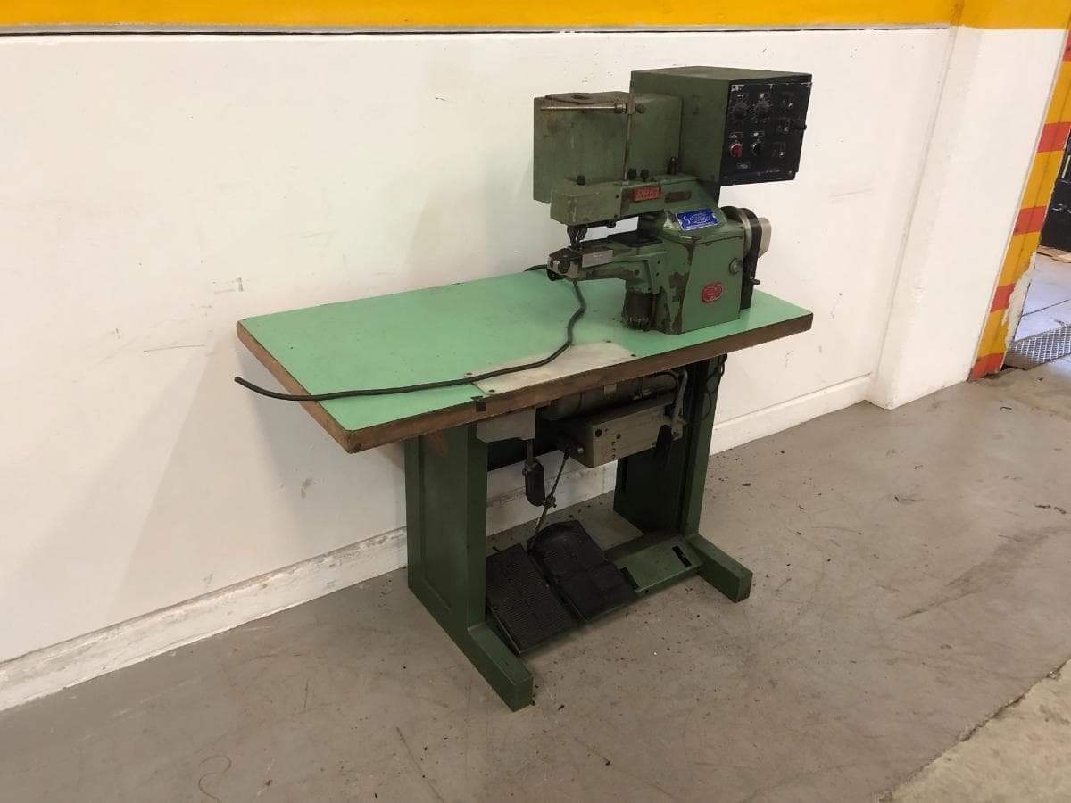 Máquina Dobragem Bordas — imagen 2