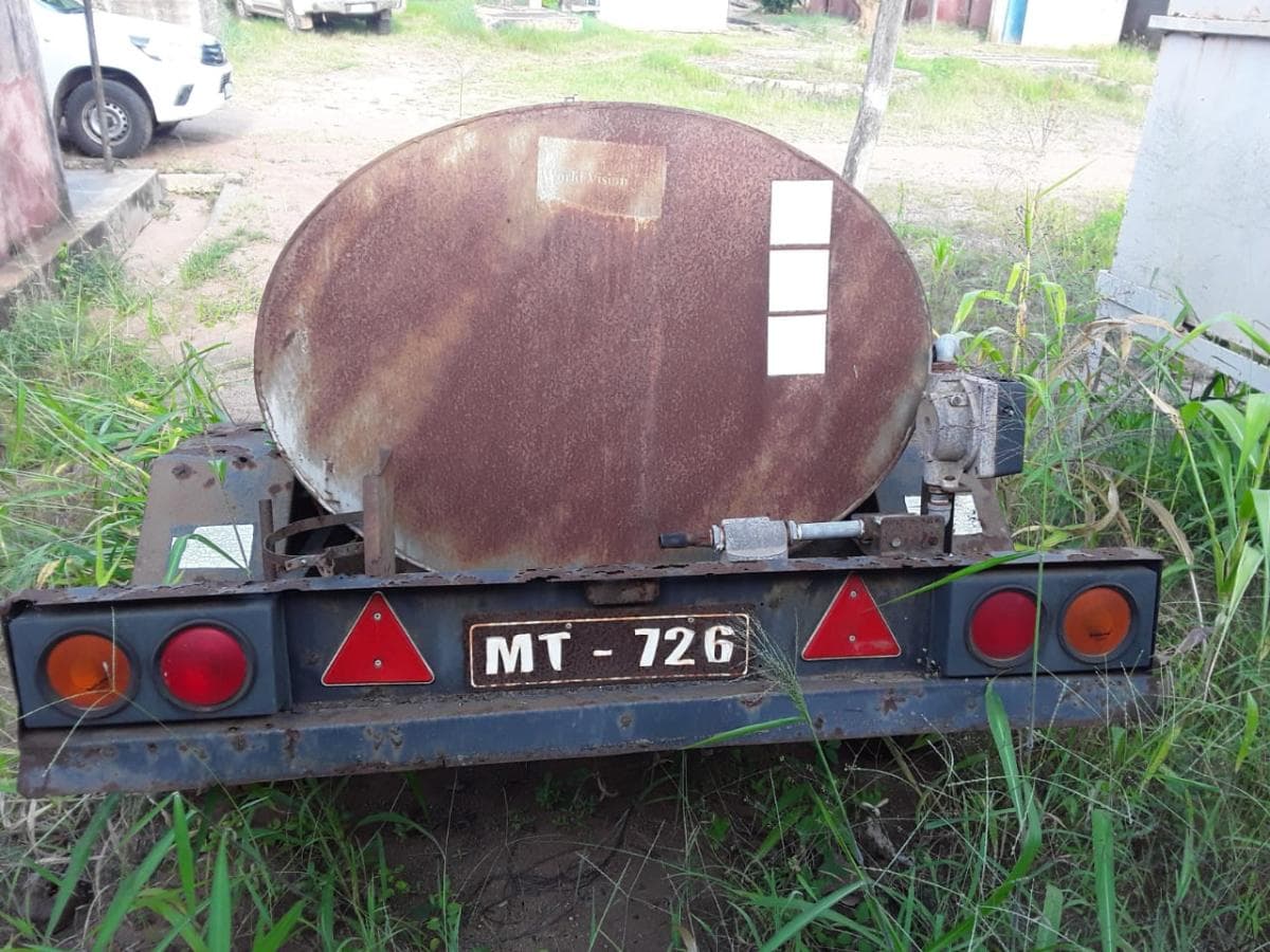 Tanque · — image 3