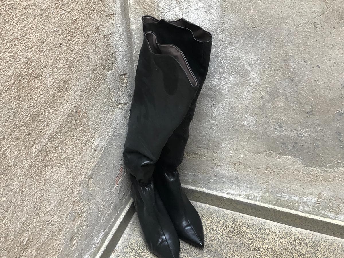 Botas — image 1