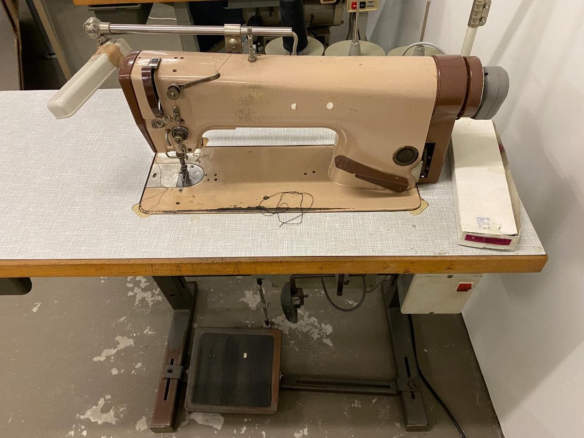 Machine à coudre — image 3