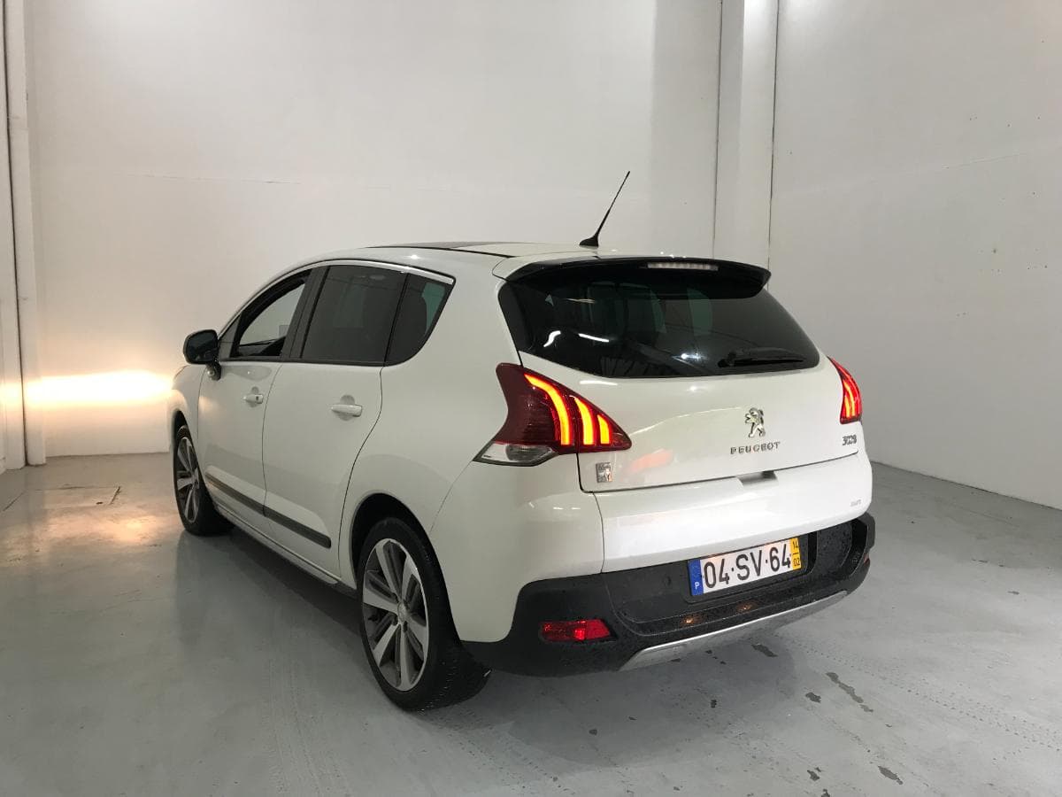 Peugeot 3008 2.0 HDI Hybrid 4 · Ano 2014 — imagem 10