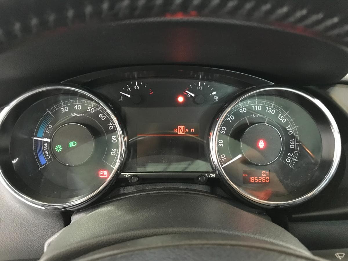 Peugeot 3008 2.0 HDI Hybrid 4 · Ano 2014 — imagem 25