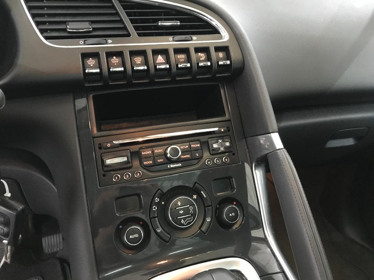 Peugeot 3008 2.0 HDI Hybrid 4 · Ano 2014 — imagem 33