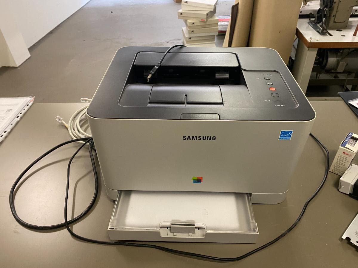 Equipamiento Informático y de Oficina — imagen 17