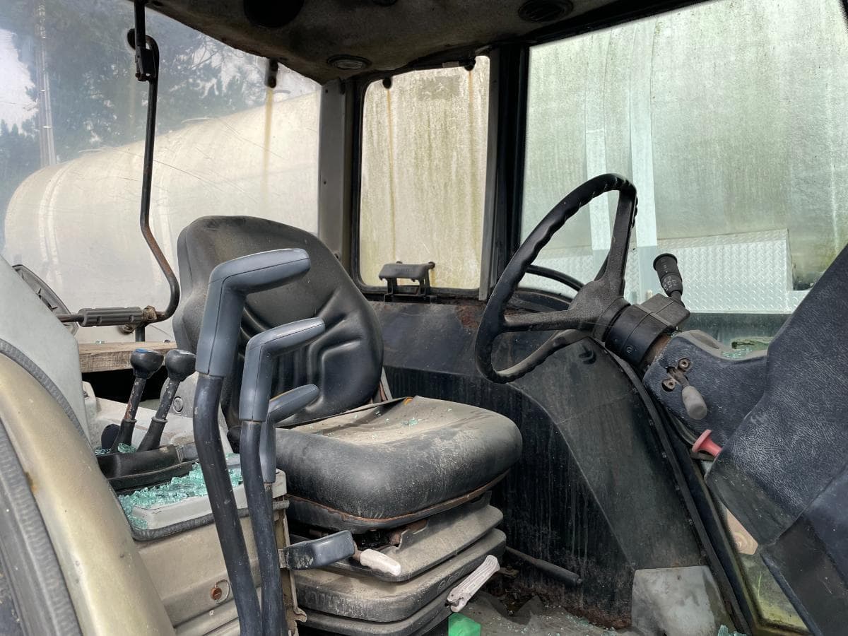 Trator Agrícola Valmet — imagen 4