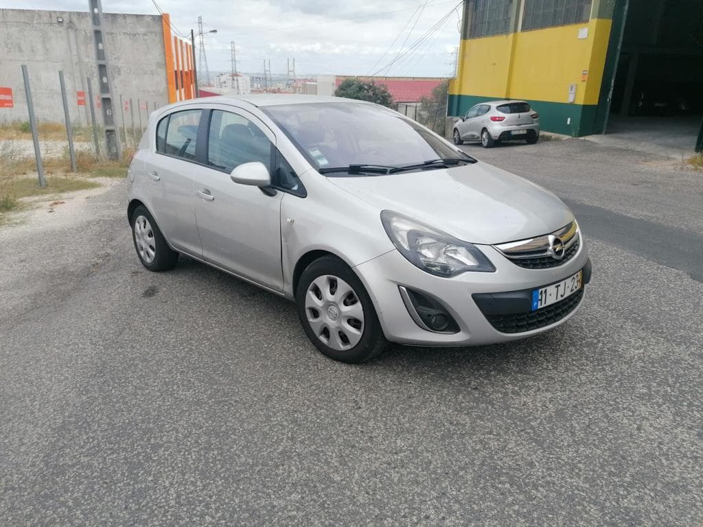 Opel Corsa 1.3CDTI · Ano 2013 — imagem 1