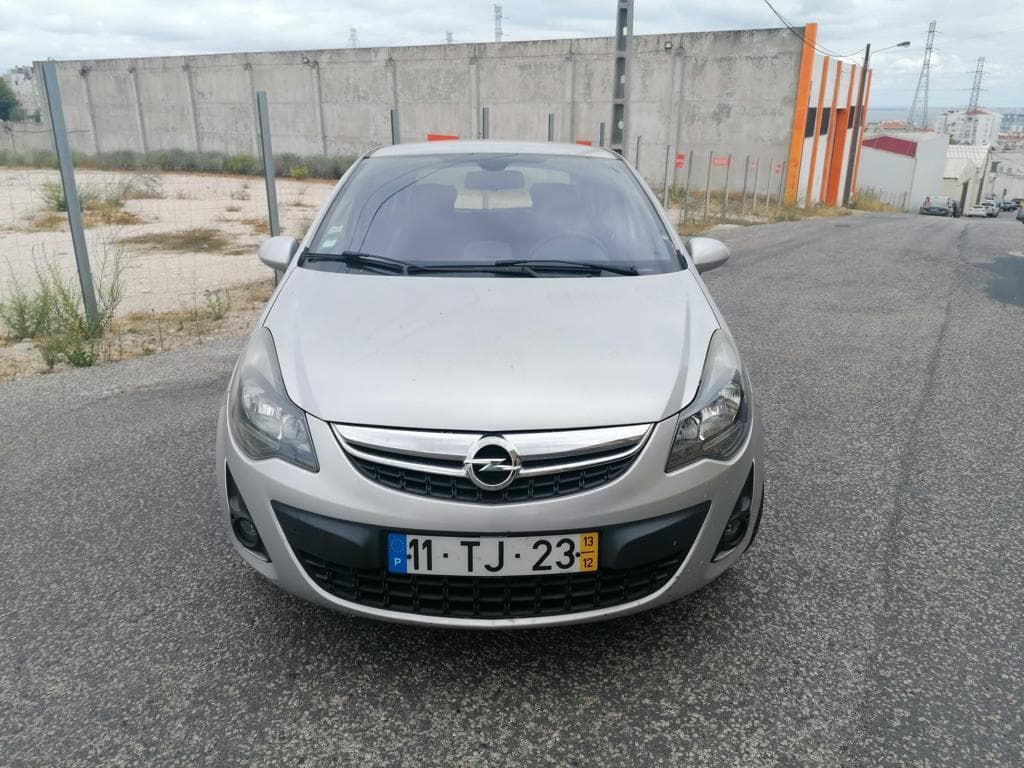 Opel Corsa 1.3CDTI · Ano 2013 — imagem 2
