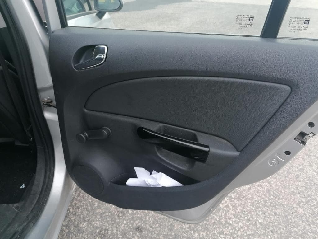 Opel Corsa 1.3CDTI · Ano 2013 — imagem 22