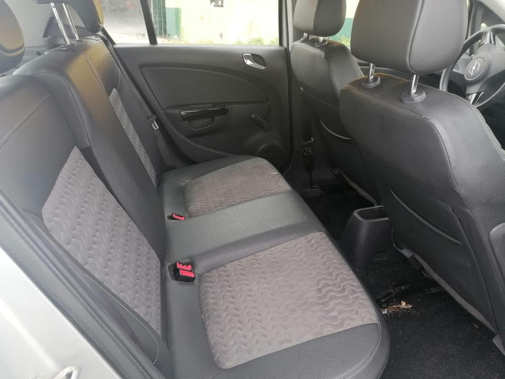 Opel Corsa 1.3CDTI · Ano 2013 — imagem 29