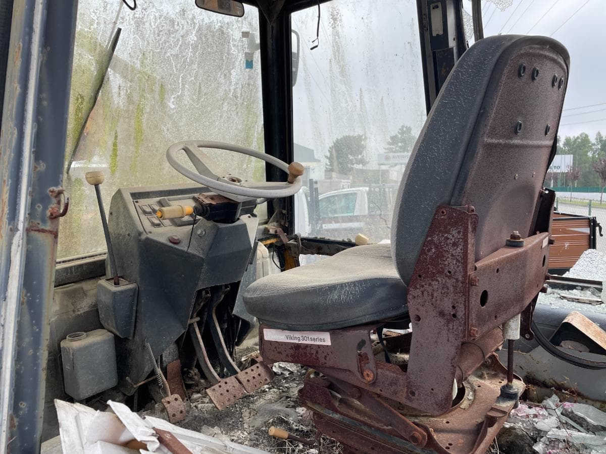 Retroescavadora JCB — image 3