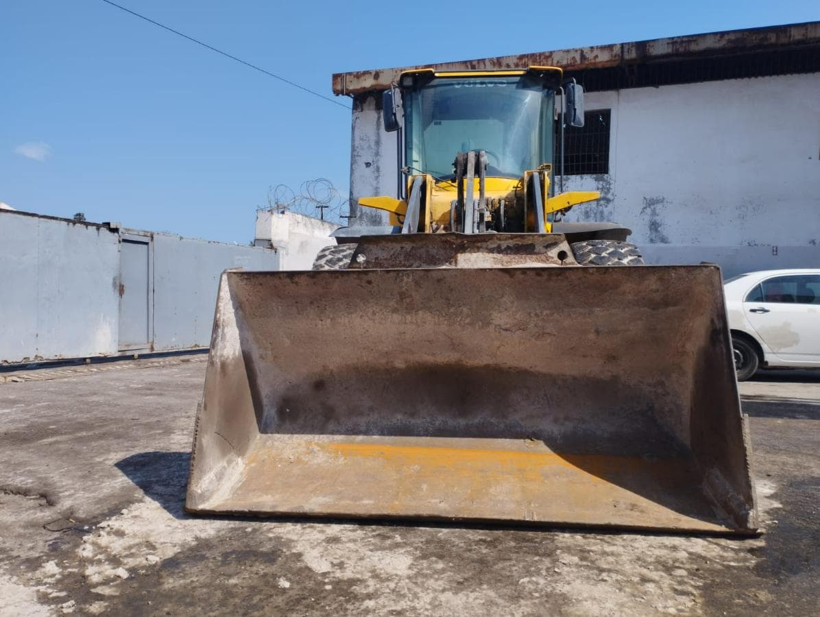Pá carregadeira Volvo L60F · — image 6