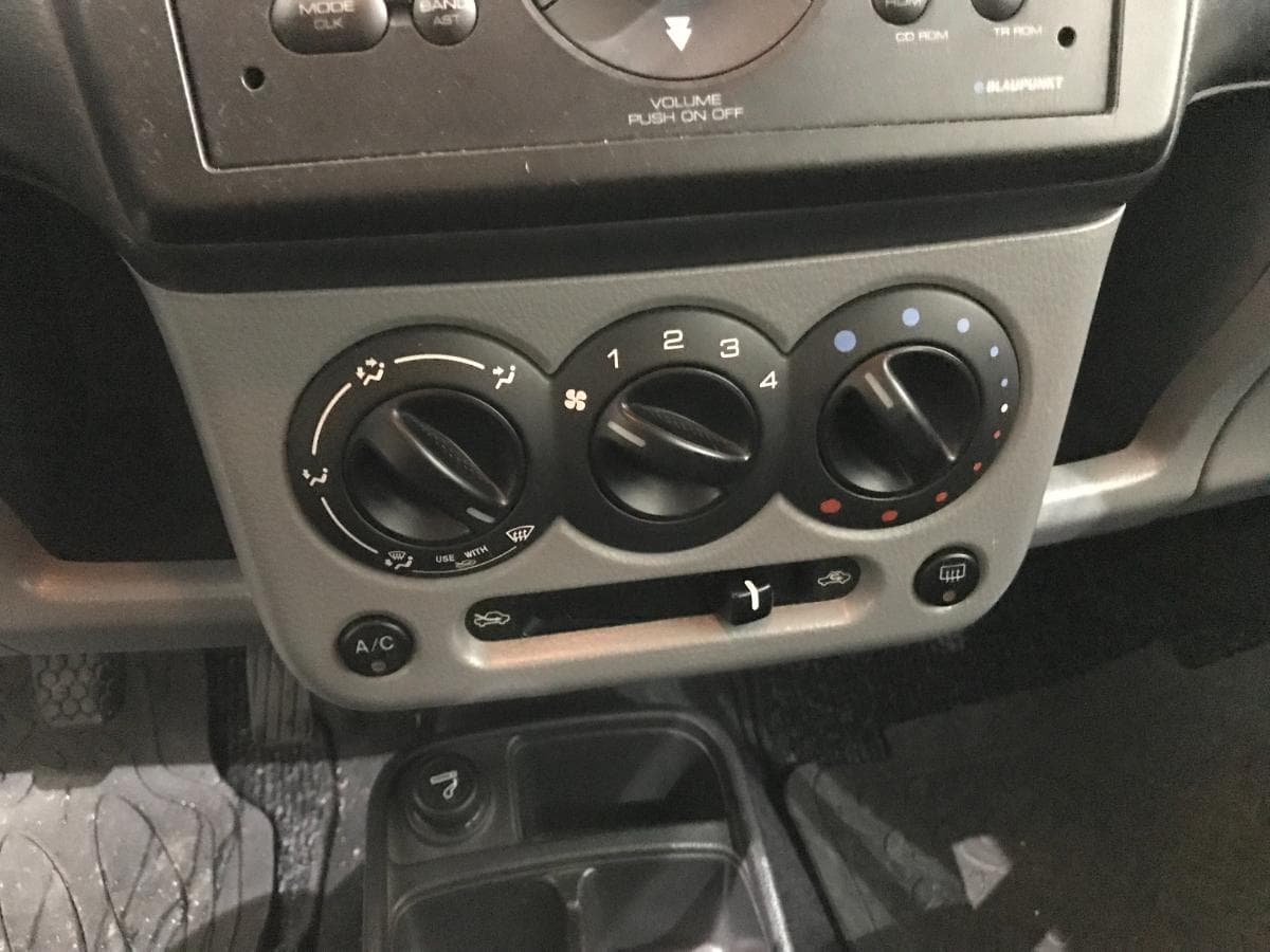 Suzuki Ignis 1.3 DDis · Ano 2003 — imagen 32