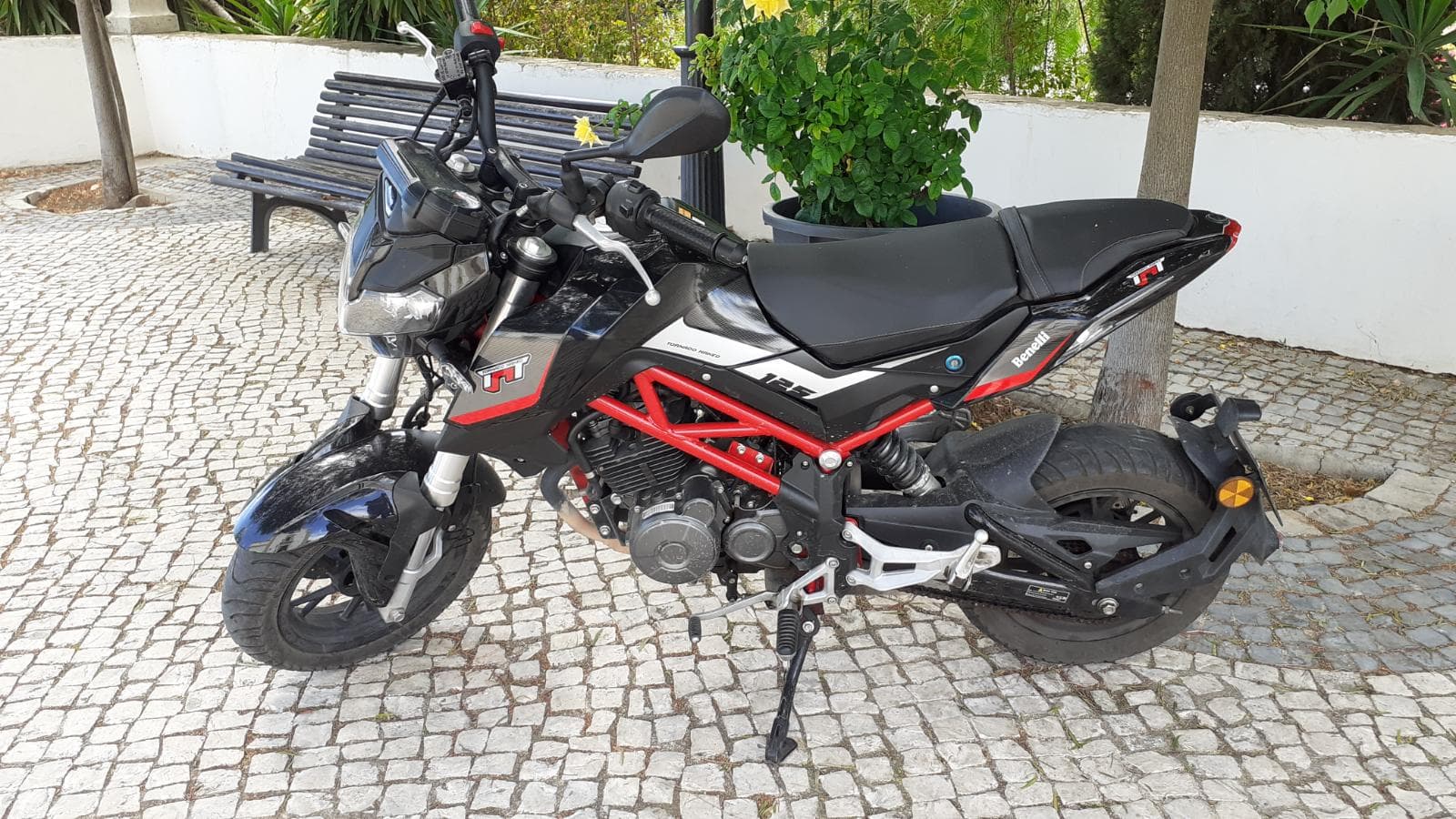 Benelli TNT 125 — imagen 1