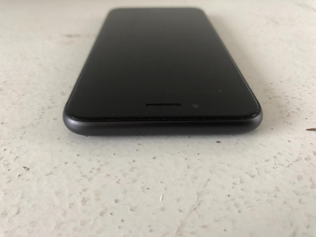 Iphone 8 64GB — image 2