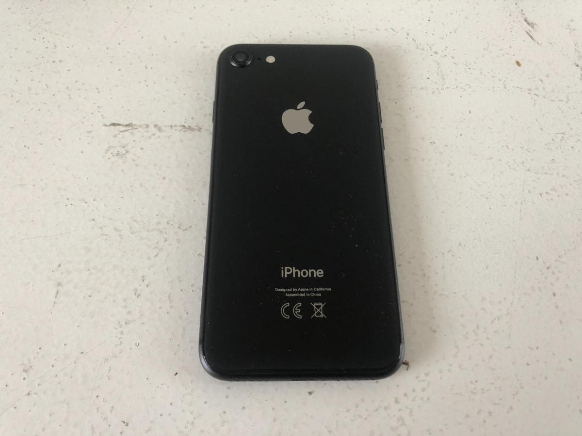 Iphone 8 64GB — image 5