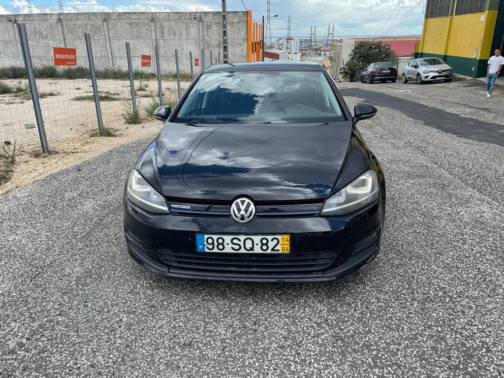 Volkswagen Golf 1.6TDI · Ano 2014 — image 2