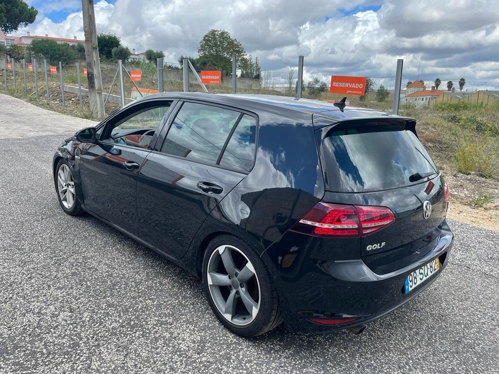 Volkswagen Golf 1.6TDI · Ano 2014 — image 4