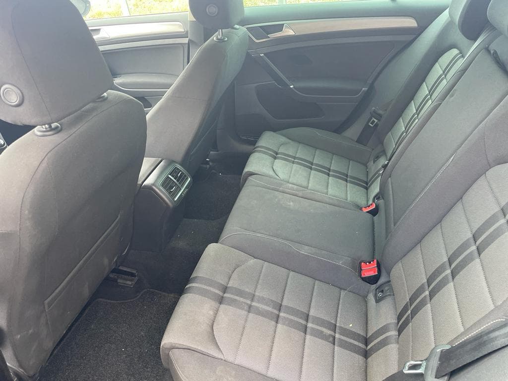 Volkswagen Golf 1.6TDI · Ano 2014 — image 9
