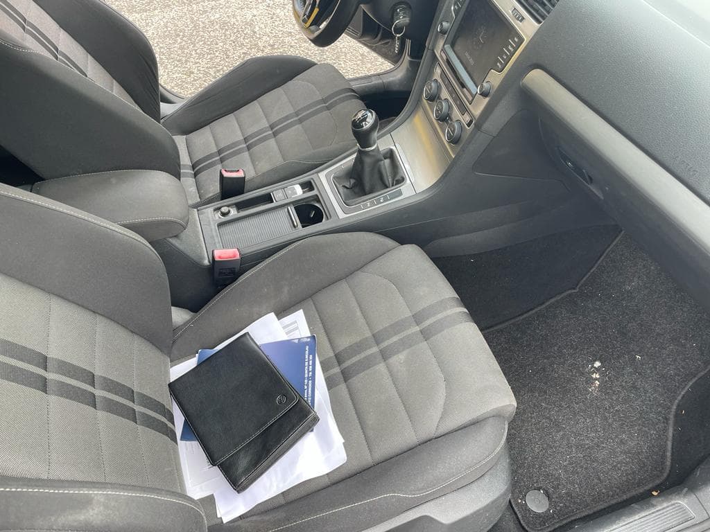 Volkswagen Golf 1.6TDI · Ano 2014 — image 13