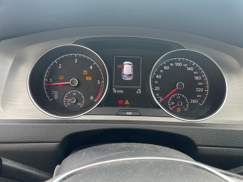 Volkswagen Golf 1.6TDI · Ano 2014 — image 10