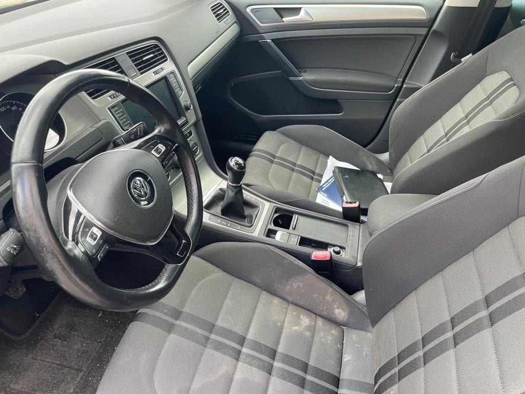 Volkswagen Golf 1.6TDI · Ano 2014 — image 11