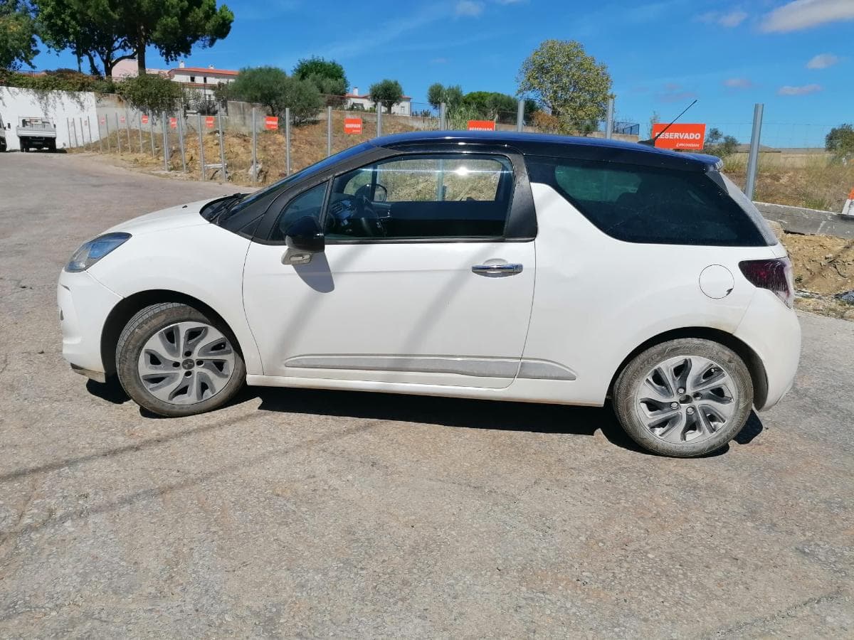 Citroën DS3 · Ano 2015 — imagen 5