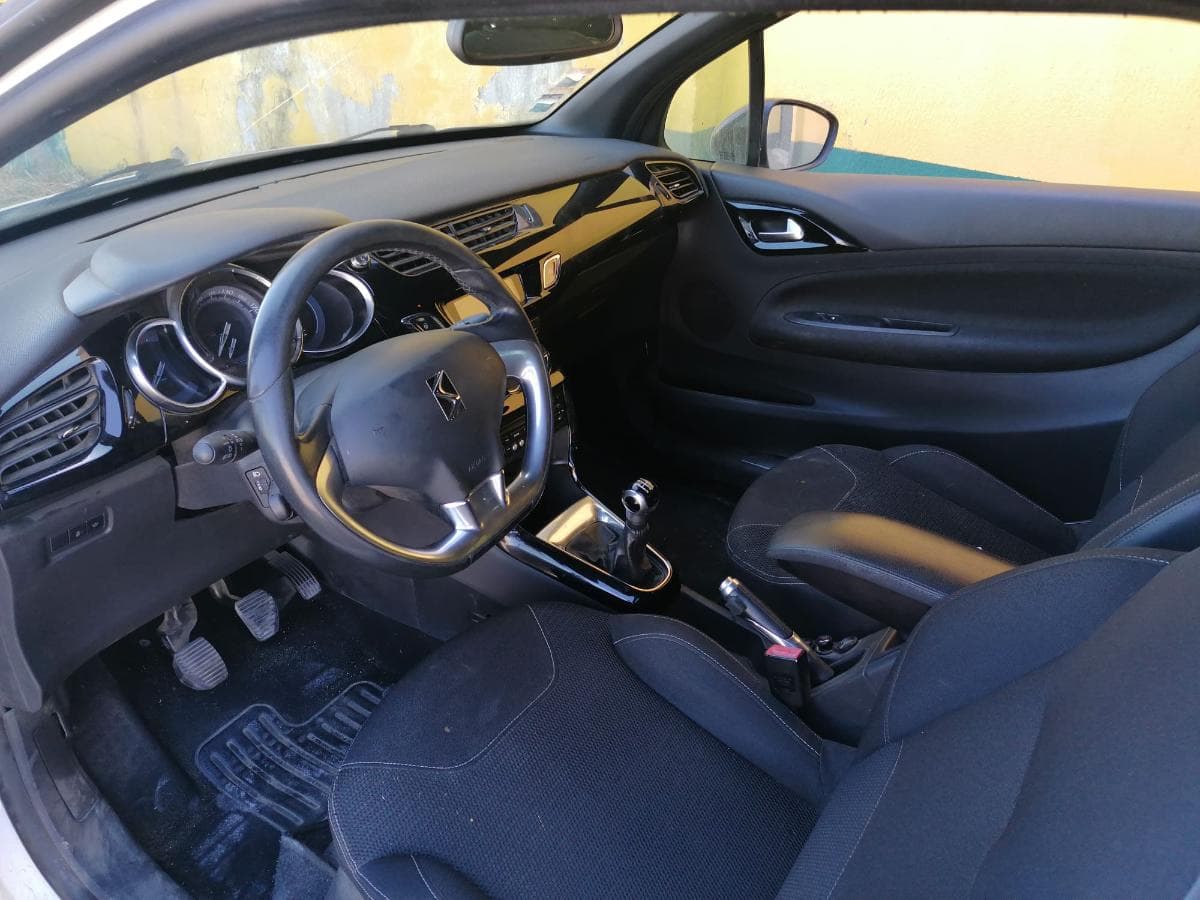 Citroën DS3 · Ano 2015 — imagen 14
