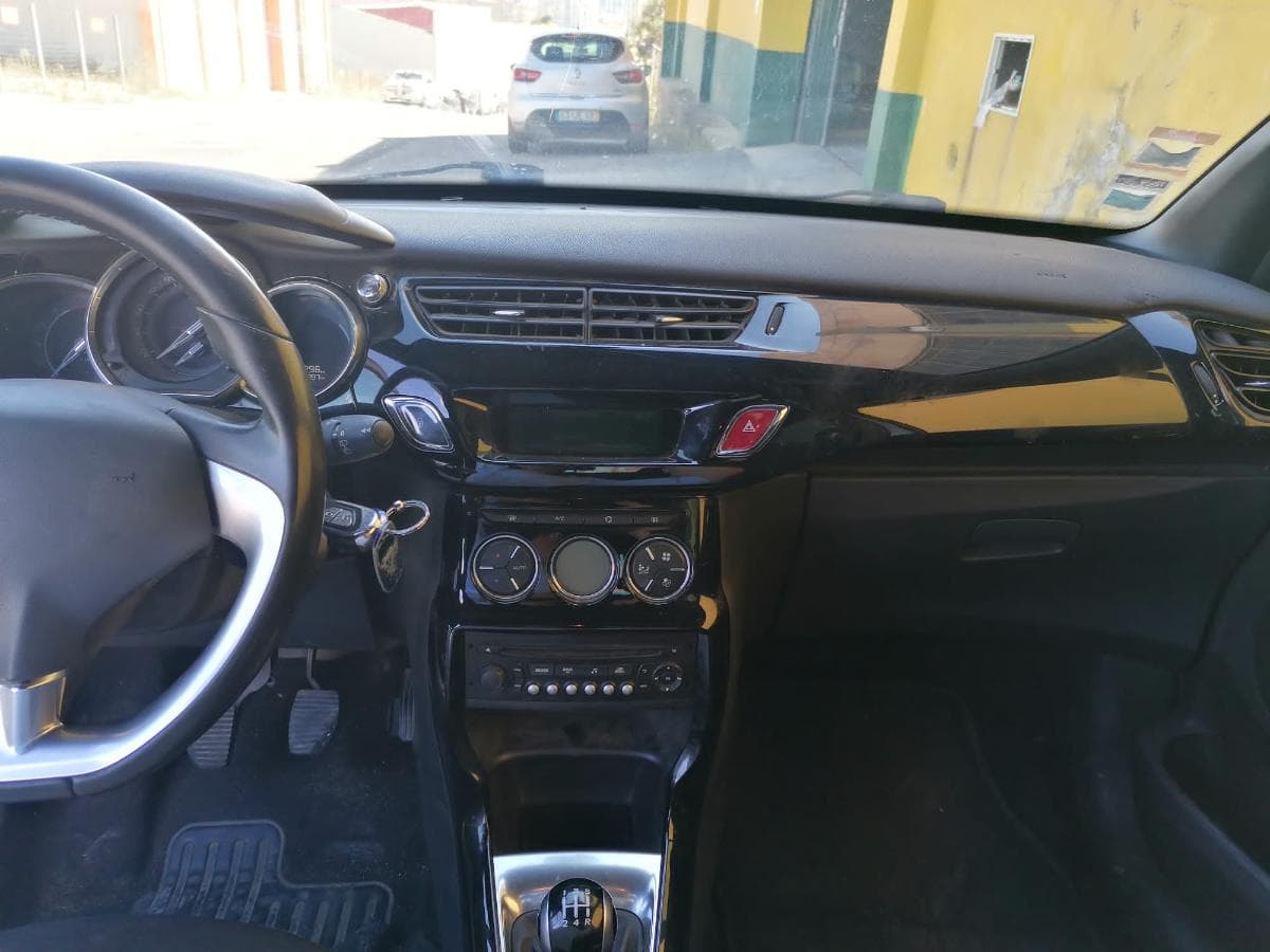 Citroën DS3 · Ano 2015 — imagen 17