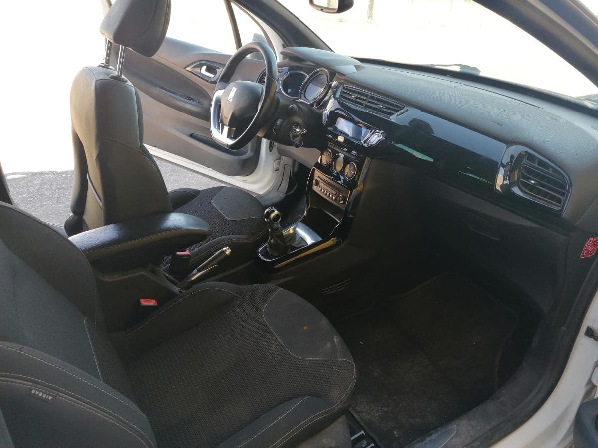 Citroën DS3 · Ano 2015 — imagen 26